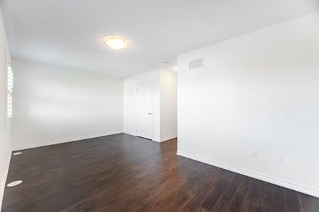 For Lease - 636 Evans Avenue Unit# # 40, Toronto, Ontario - Photo 4