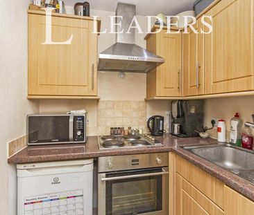 apartment to rent Stadium House, 73 Walton Road, Woking, GU21 - Photo 6