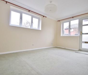 1 bedroom semi-detached house to rent - Photo 4