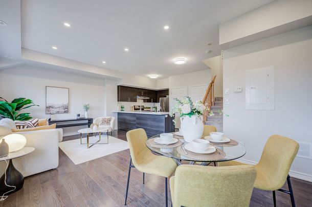 For Lease - 13 Eaton Park Lane Unit# 16, Toronto, Ontario - Photo 1