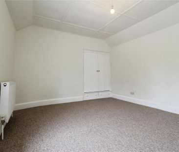 3 bedroom detached house to rent - Photo 4