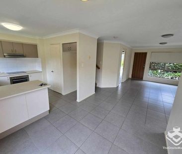 Great Location, A/C & Pool - Photo 1