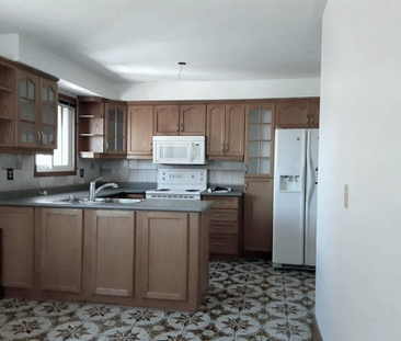 For Lease - 170 Glen Shields Avenue, Vaughan, Ontario - Photo 2
