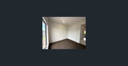 LARGE LUXURIOUS FAMILY HOME - Photo 3