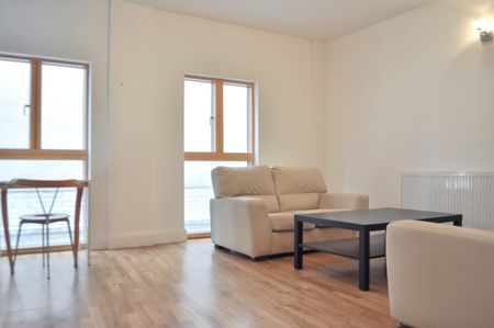 2 Bed Flat, Hackney Road, E2 - Photo 2