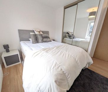 3 bedroom flat to rent - Photo 6