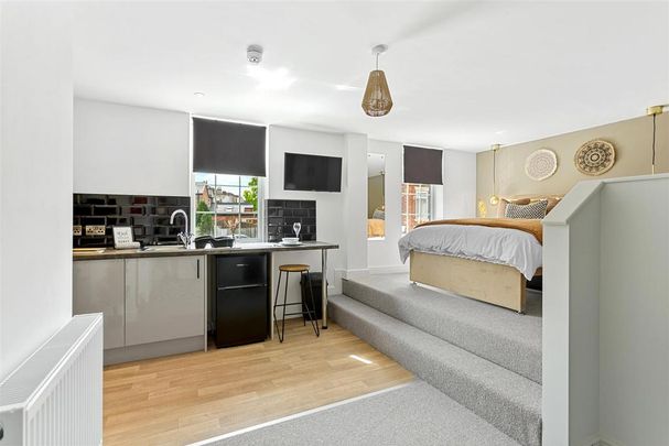 Studio to rent - Photo 1