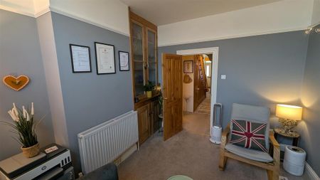 3 bedroom terraced house to rent - Photo 3