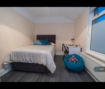 1 bedroom in a house share to rent - Photo 6