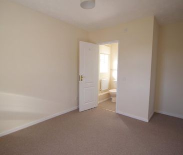 3 bedroom detached house to rent - Photo 3