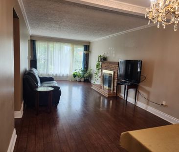 For Lease - 390 Gibbons Street Unit# Main, Oshawa, Ontario - Photo 2