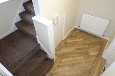 2 bedroom semi-detached house to rent - Photo 4