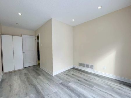 For Lease - 7 Fundy Bay Boulevard, Toronto, Ontario - Photo 2