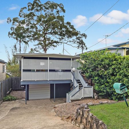 Spacious - Air Conditioned - Potential Dual Living - Photo 5