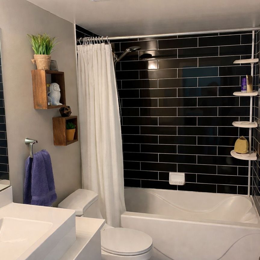 For Lease - 1171 Queen Street Unit# 1106, Toronto, Ontario - Photo 1