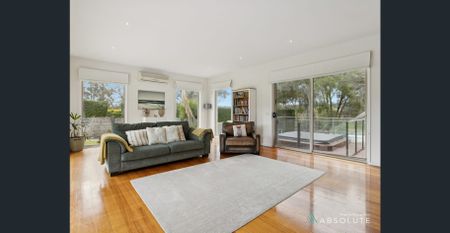 Grand Family Home in Prime Mount Eliza - Photo 2