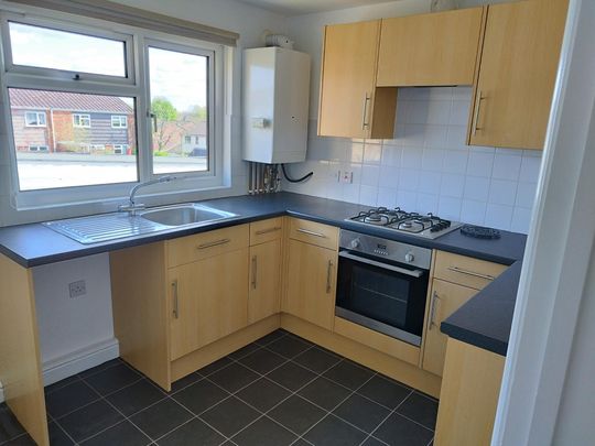 One Bedroom First Floor Maisonette on Verdi Close - Photo 1