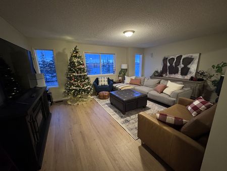 536 Cougar Ridge Drive Sw, Calgary - Photo 4