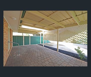 Stunning 4-Bedroom Family Haven with Huge Shed – Prime Location Nea... - Photo 6