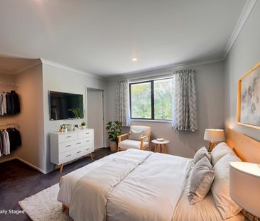 Sea Views & Spacious Living - Photo 4