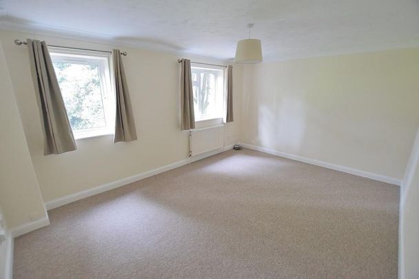 2 bedroom townhouse to rent - Photo 1