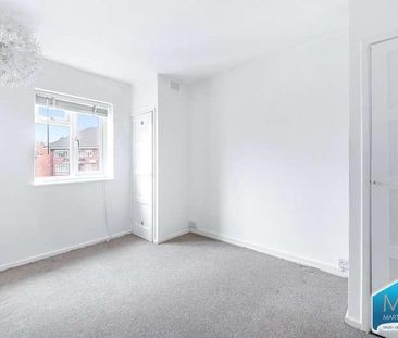 Elmshurst Crescent, East Finchley, London, N2 - Photo 2