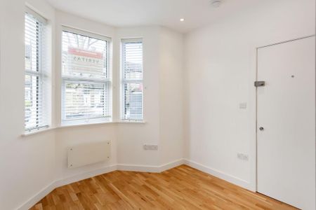 Studio to rent - Photo 2