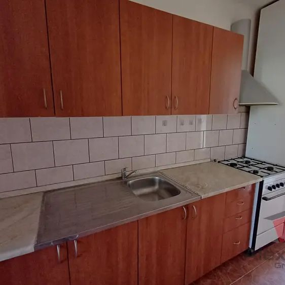 Pronájem bytu 2+kk v RD se zahrádkou, Mělník - Velký Borek, cca 20 km od Prahy - Photo 1