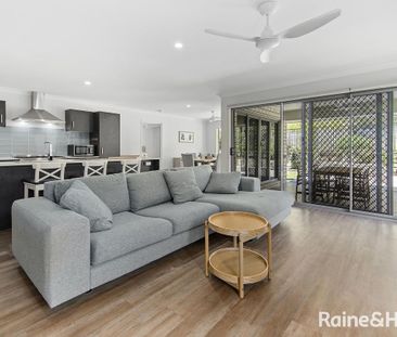 Exquisite Entertainers Home in Upper Coomera - Photo 5
