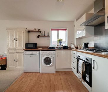 2 bedroom coach house to rent - Photo 6