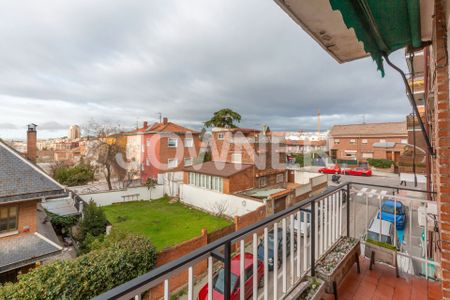 Piso de alquiler en Calle de Rosalía Trujillo, Concepción - Photo 2