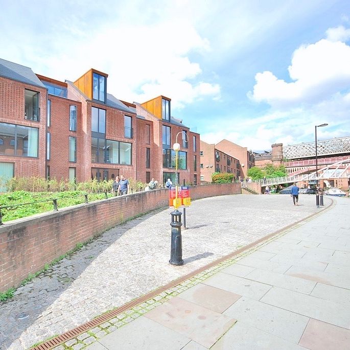 1 Bed Flat, Canal Wharf House, M15 - Photo 1