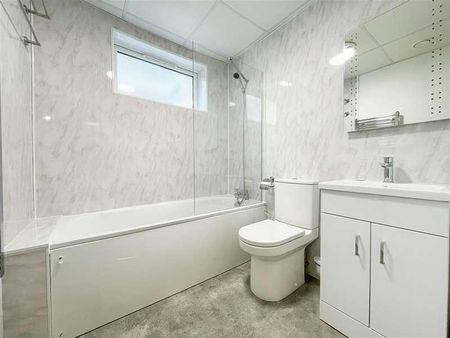 Martin Court, Hastings - Photo 4