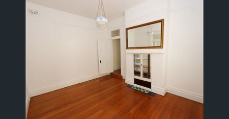 Recently renovated 3 double bedroom federation house - Photo 4