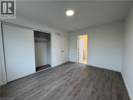 99 HIGHRIVER Trail Unit# (Main), Welland, Ontario, L3C0H6 - Photo 4