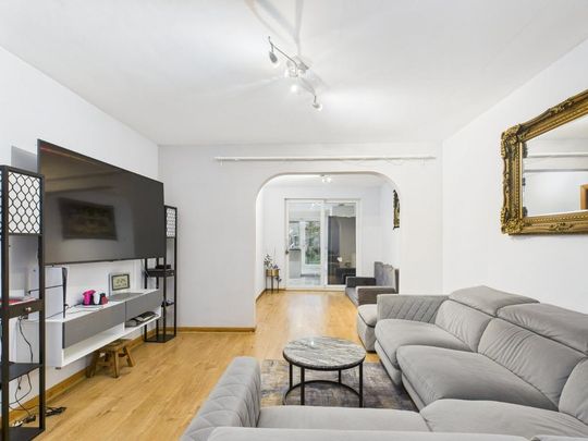 3 bedroom semi-detached house to rent - Photo 1