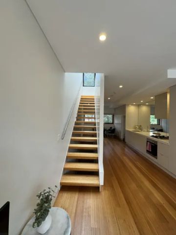 13 Glebe st, Sydney - Photo 2