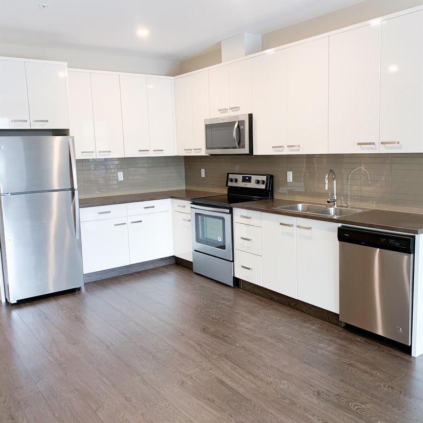 MARKET WAY APTS - 211 - MW211 - Photo 1