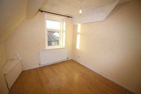 1 Bedroom Flat - Conversion - Photo 4