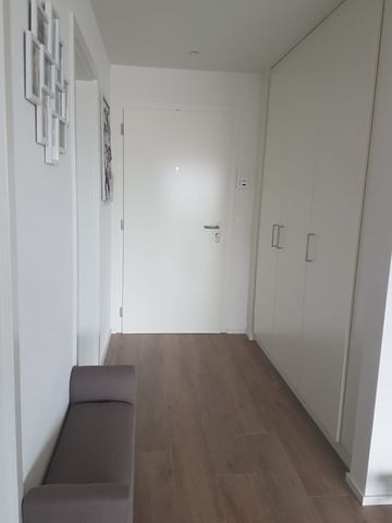 MAGNIFIQUE 2 ½ PIECES AVEC GRAND BALCON ! - Photo 3