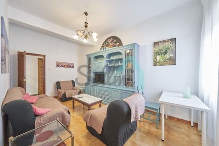 Alquiler de piso en Calle Arzobispo Guisasola - Photo 3