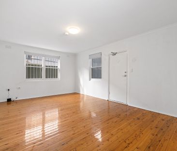 Renovated Studio Wtih Carspace - Photo 2