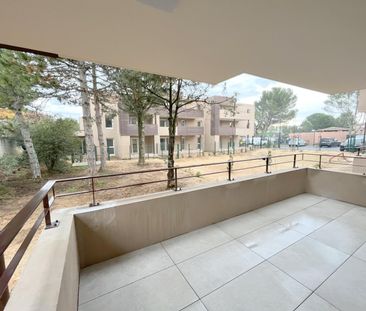 « VILLENEUVE-LES-AVIGNON - APPARTEMENT T2 45.17M² AVEC TERRASSE » - Photo 2