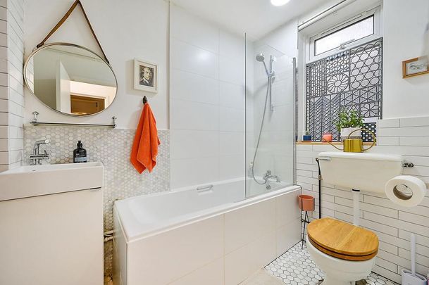 Maisonette to rent - Photo 1