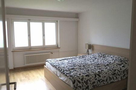 Top-Wohnlage mit Gartensitzplatz - Photo 4