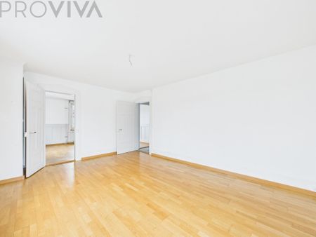 COZY AND CENTRALLY LOCATED - Photo 2