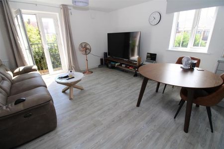 1 bedroom flat to rent - Photo 4