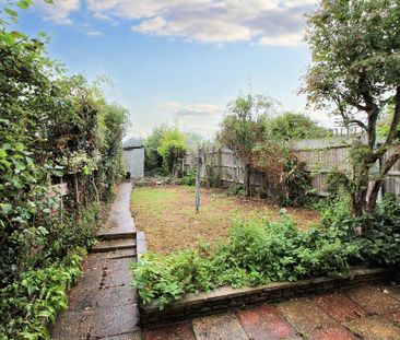2 bedroom semi-detached house to rent - Photo 6