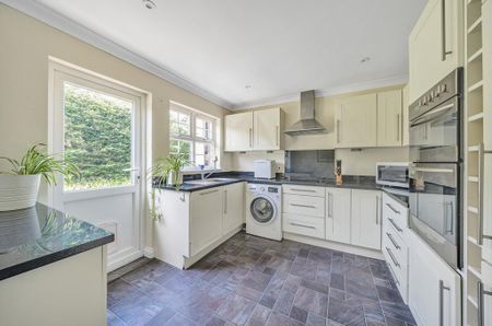 3 bedroom detached house to rent - Photo 5