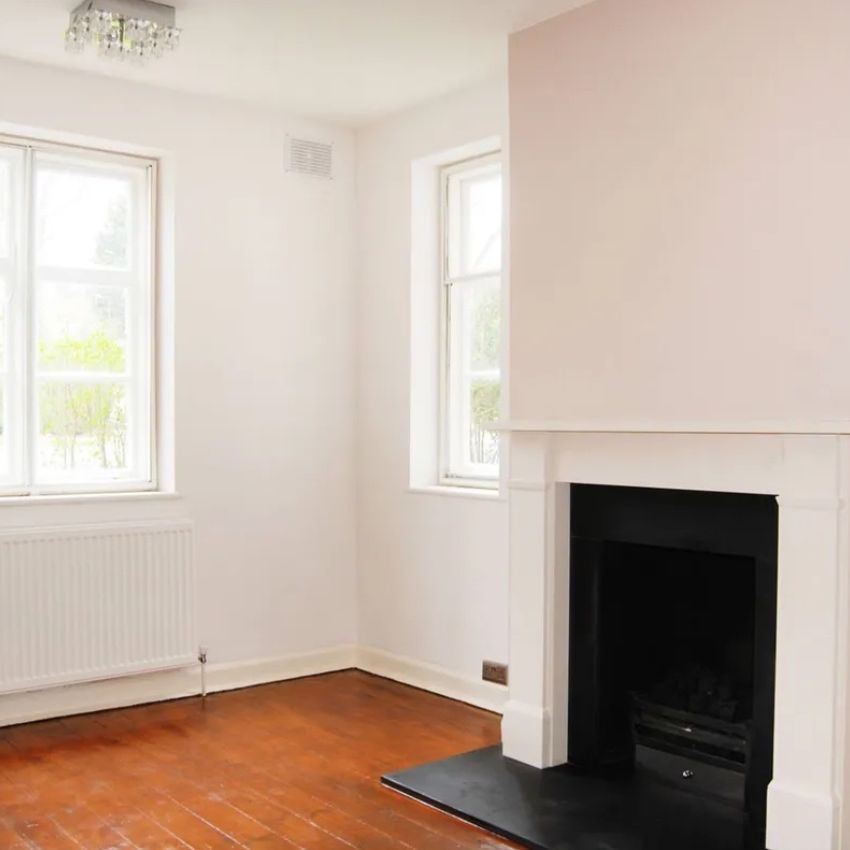 2 Bed Maisonette, Addison Way, NW11 - Photo 1